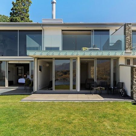 Remarkable Lake View Modern Executive Home Queenstown Exterior foto